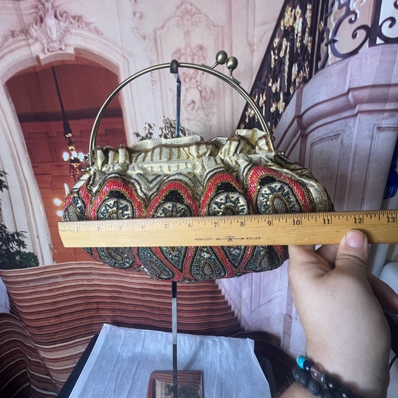 Vintage Exquisite One of a Kind Beaded Handbag, crossbody chain, Metal handle - Picture 8 of 14